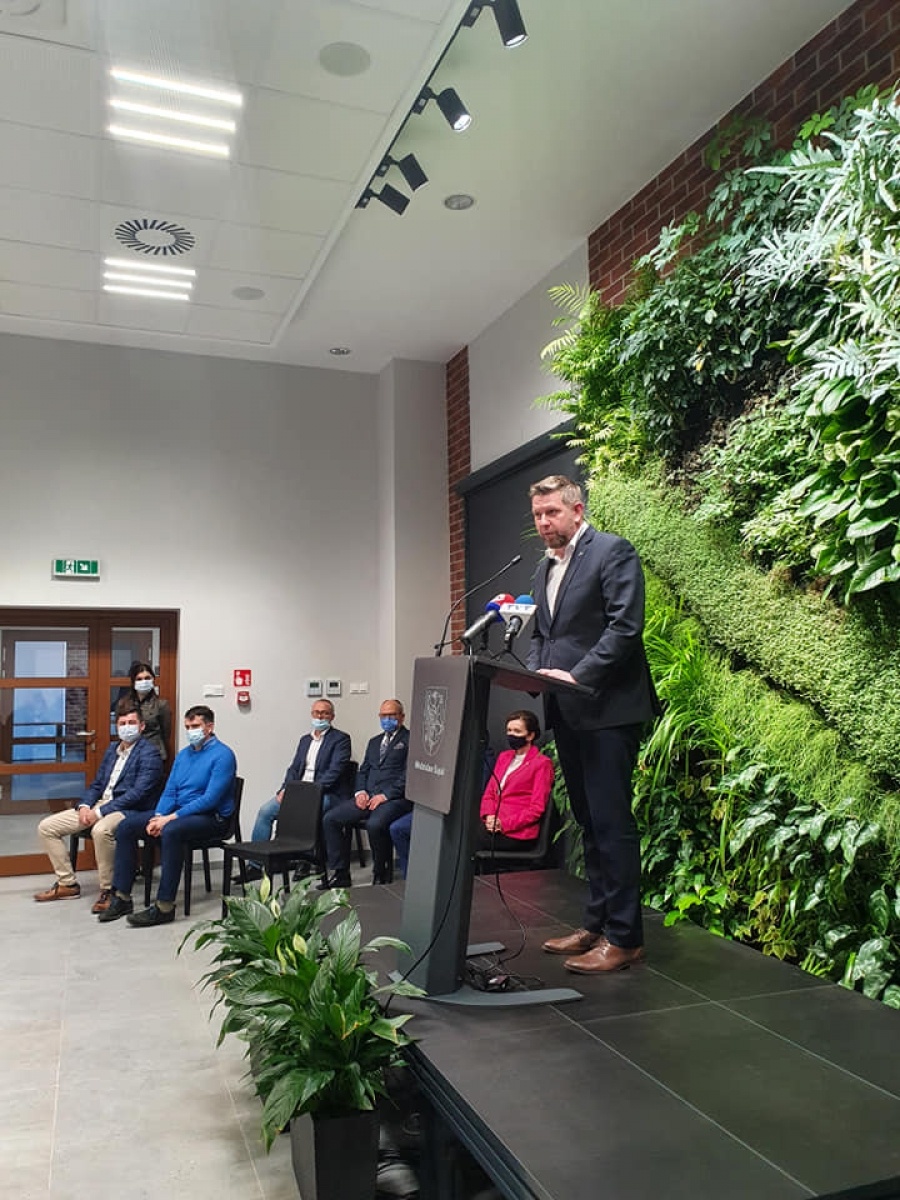 Zdjęcie w galerii na portalu naszraciborz.pl: Rewelacyjny kwartał w Eko-Oknach. Spółka inwestuje w Wodzisławiu Śląskim [WIDEO] wiadomości z regionu