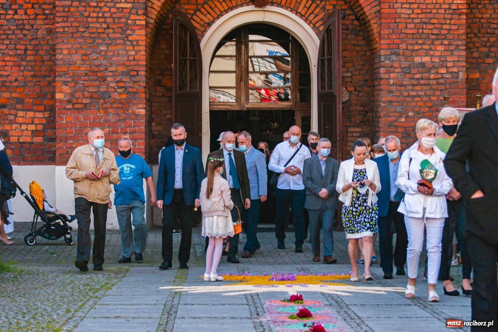 Zdjęcie w galerii na portalu naszraciborz.pl: Raciborskie procesje Bożego Ciała 2021 wiadomości z regionu