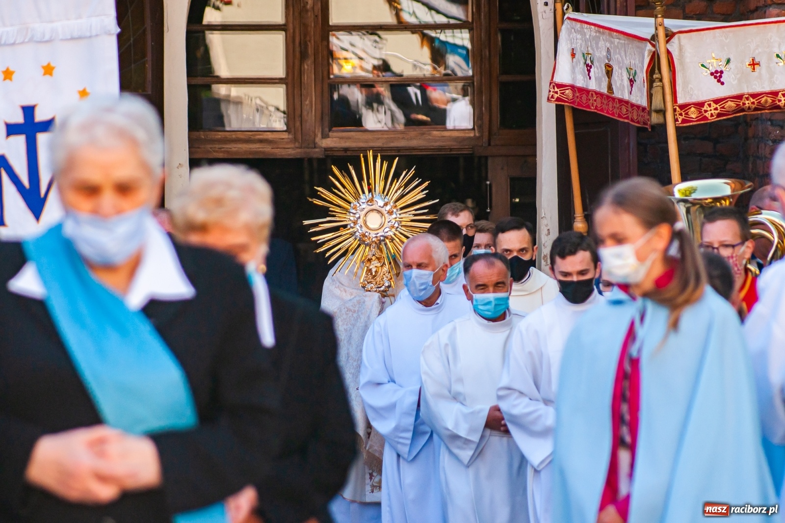 Zdjęcie w galerii na portalu naszraciborz.pl: Raciborskie procesje Bożego Ciała 2021 wiadomości z regionu