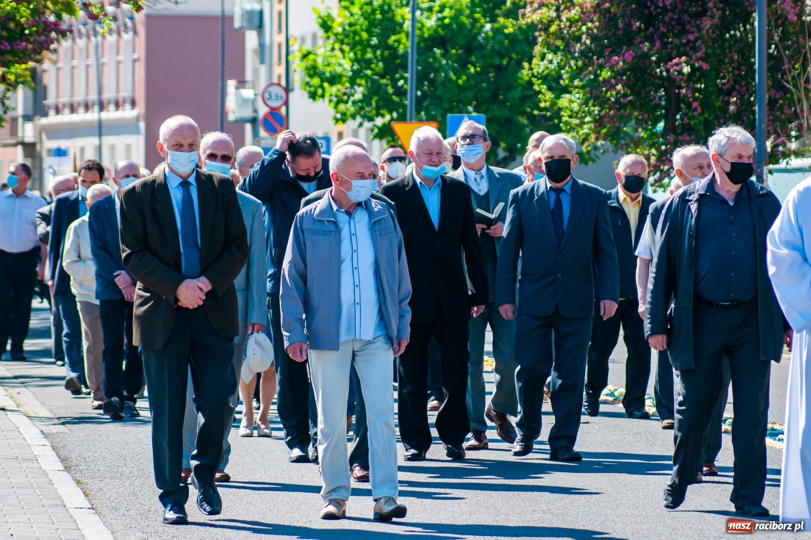 Zdjęcie w galerii na portalu naszraciborz.pl: Raciborskie procesje Bożego Ciała 2021 wiadomości z regionu