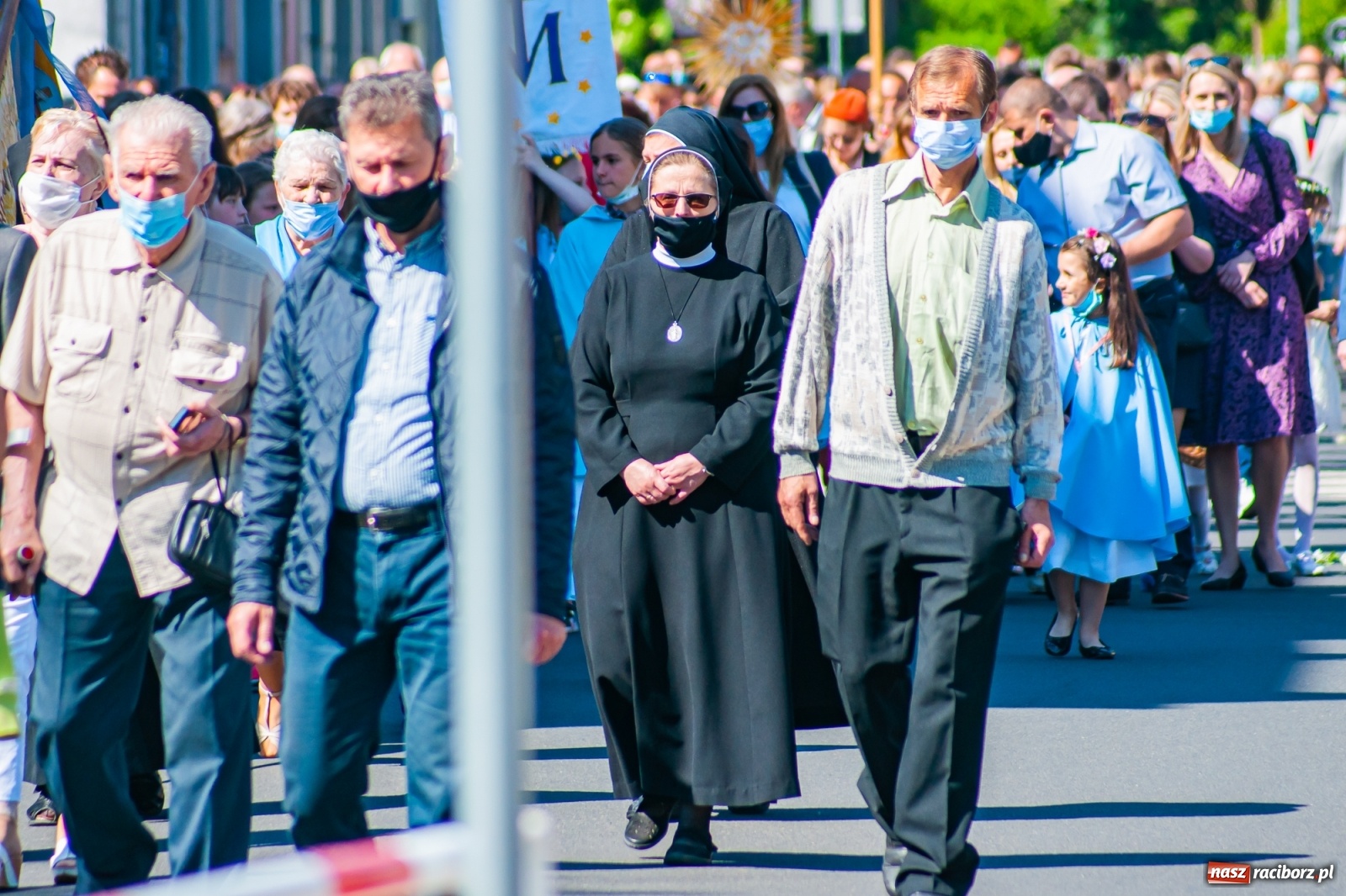 Zdjęcie w galerii na portalu naszraciborz.pl: Raciborskie procesje Bożego Ciała 2021 wiadomości z regionu