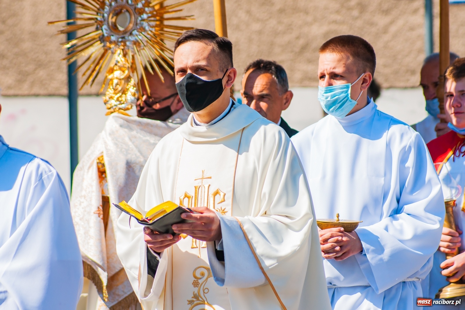 Zdjęcie w galerii na portalu naszraciborz.pl: Raciborskie procesje Bożego Ciała 2021 wiadomości z regionu