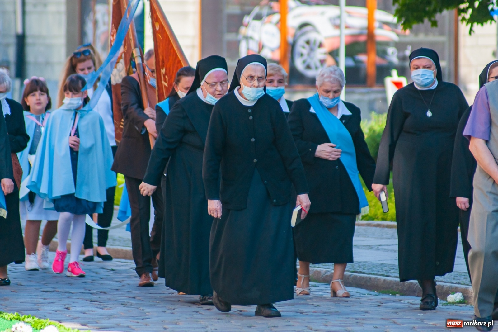 Zdjęcie w galerii na portalu naszraciborz.pl: Raciborskie procesje Bożego Ciała 2021 wiadomości z regionu