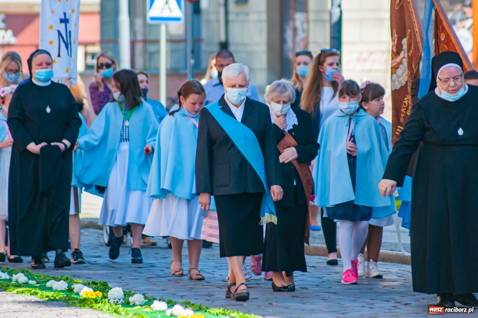 Zdjęcie w galerii na portalu naszraciborz.pl: Raciborskie procesje Bożego Ciała 2021 wiadomości z regionu