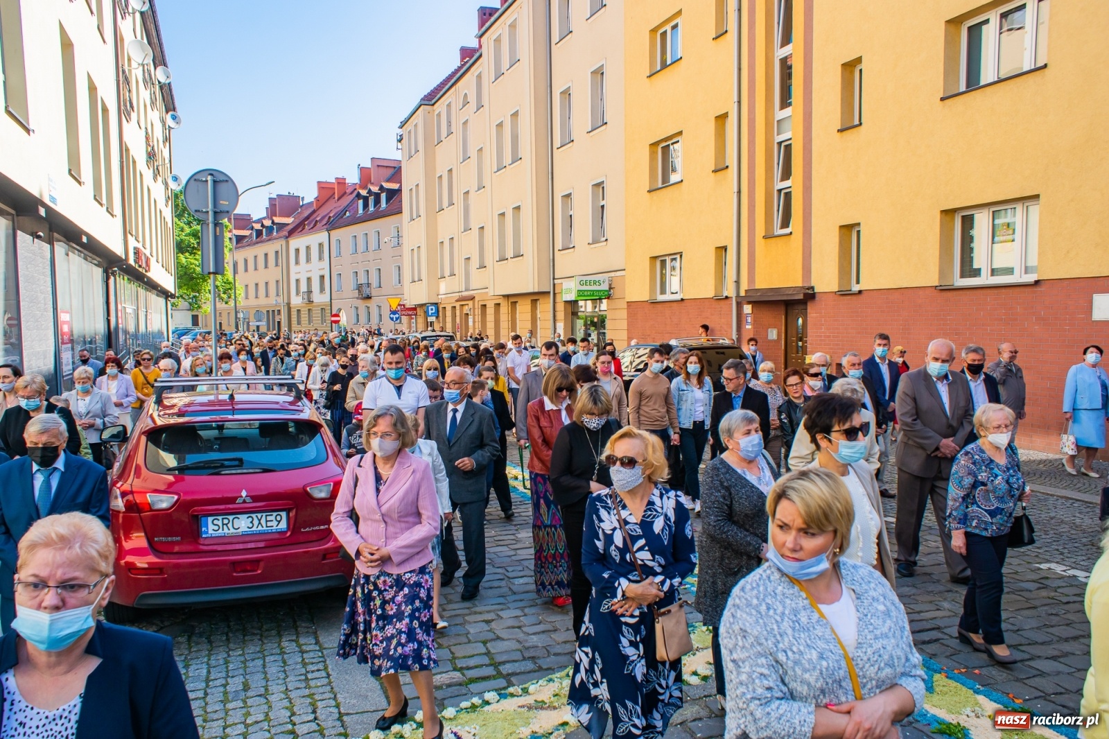 Zdjęcie w galerii na portalu naszraciborz.pl: Raciborskie procesje Bożego Ciała 2021 wiadomości z regionu