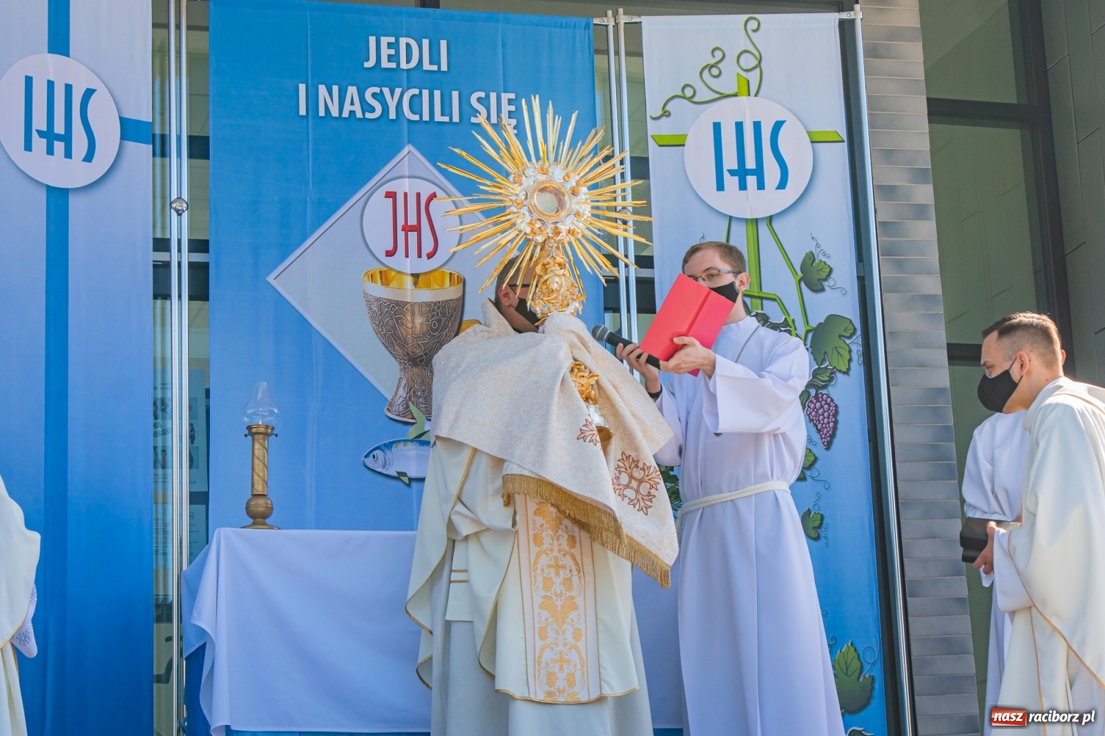 Zdjęcie w galerii na portalu naszraciborz.pl: Raciborskie procesje Bożego Ciała 2021 wiadomości z regionu