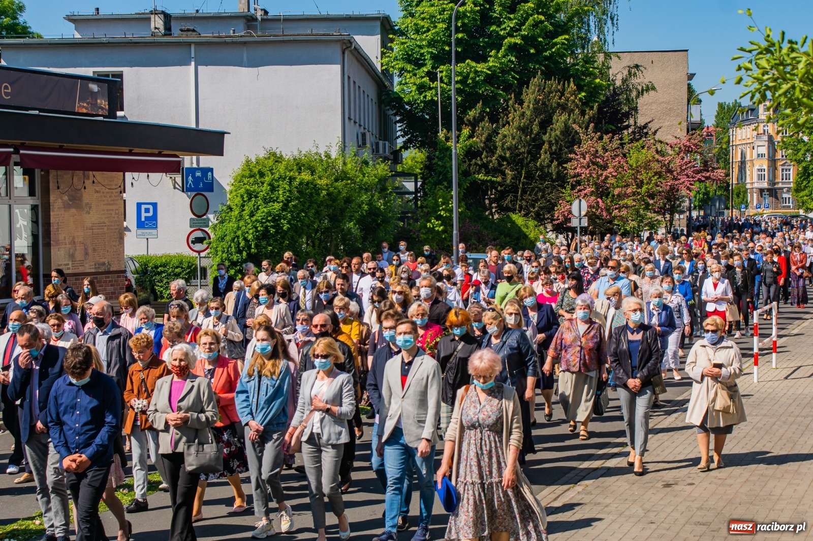 Zdjęcie w galerii na portalu naszraciborz.pl: Raciborskie procesje Bożego Ciała 2021 wiadomości z regionu
