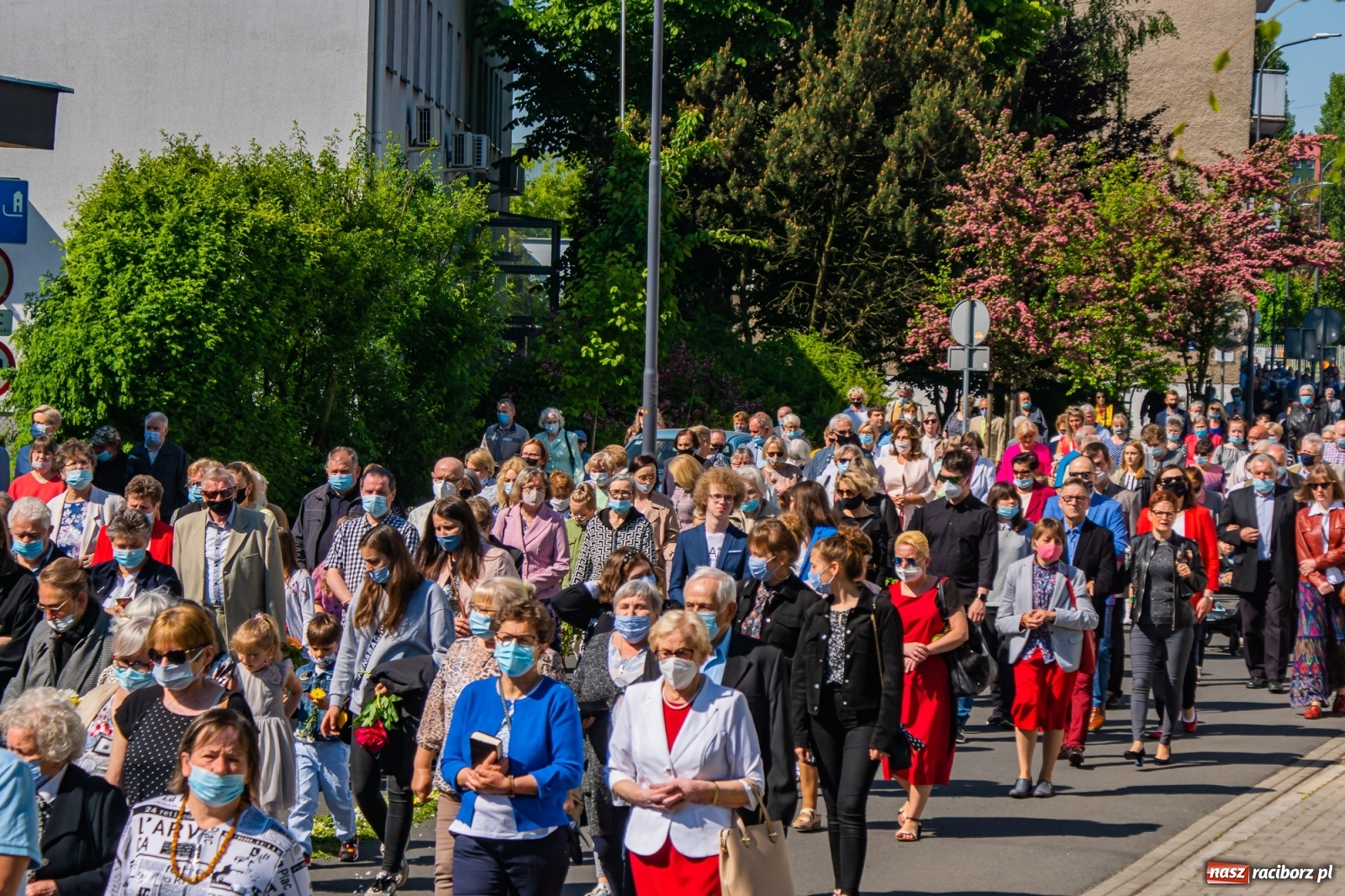 Zdjęcie w galerii na portalu naszraciborz.pl: Raciborskie procesje Bożego Ciała 2021 wiadomości z regionu