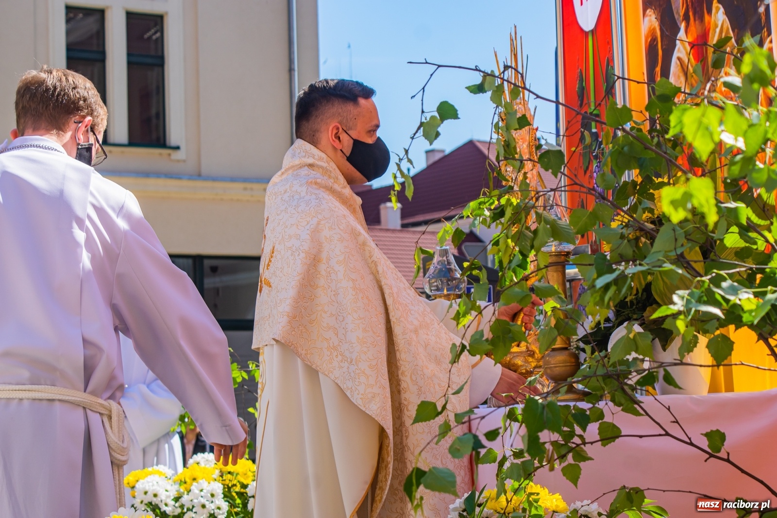 Zdjęcie w galerii na portalu naszraciborz.pl: Raciborskie procesje Bożego Ciała 2021 wiadomości z regionu