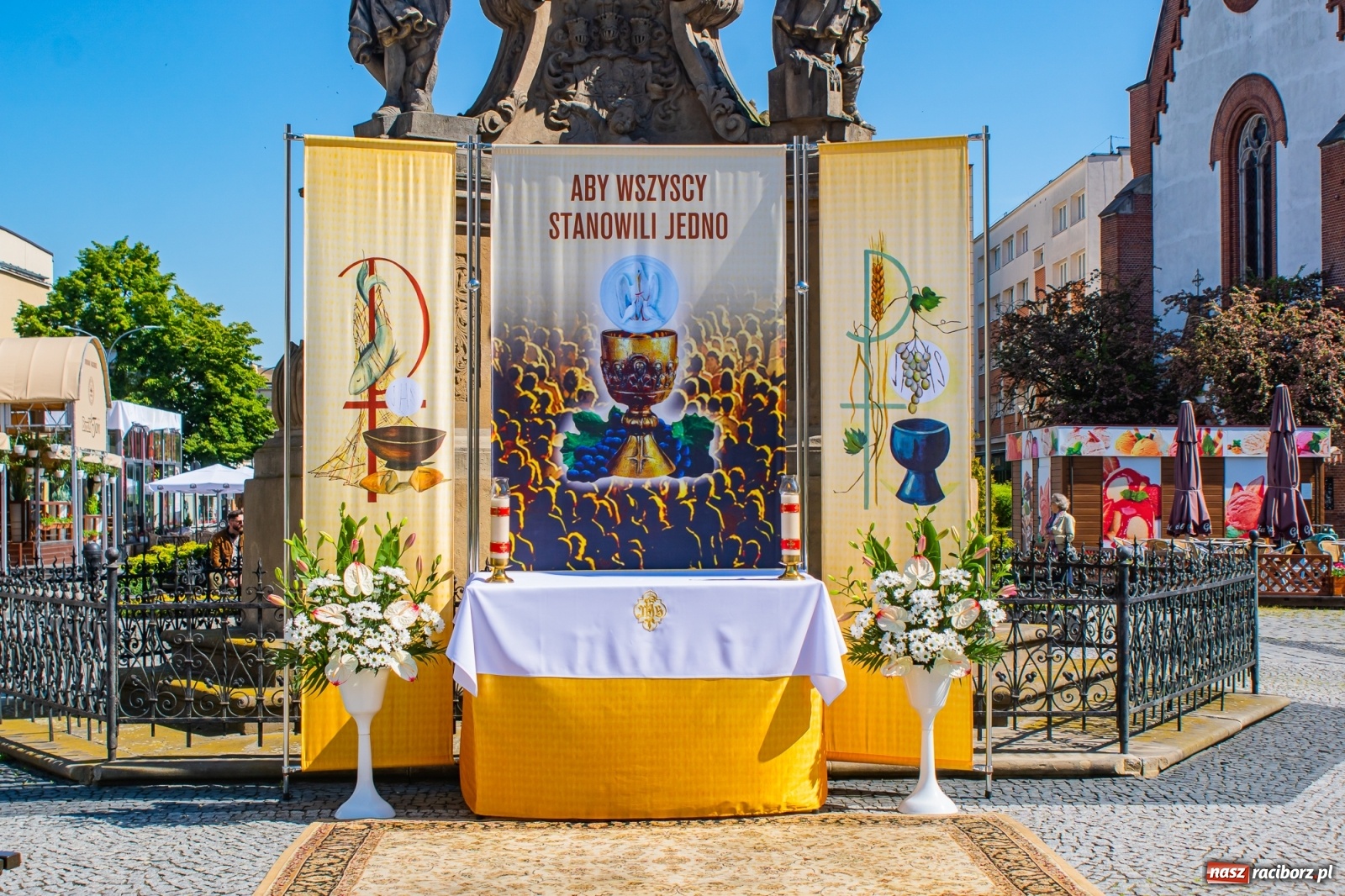 Zdjęcie w galerii na portalu naszraciborz.pl: Raciborskie procesje Bożego Ciała 2021 wiadomości z regionu