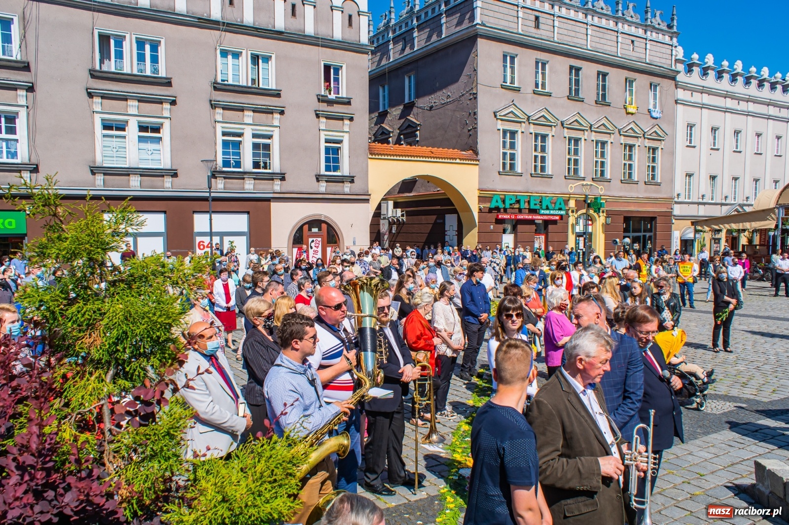 Zdjęcie w galerii na portalu naszraciborz.pl: Raciborskie procesje Bożego Ciała 2021 wiadomości z regionu