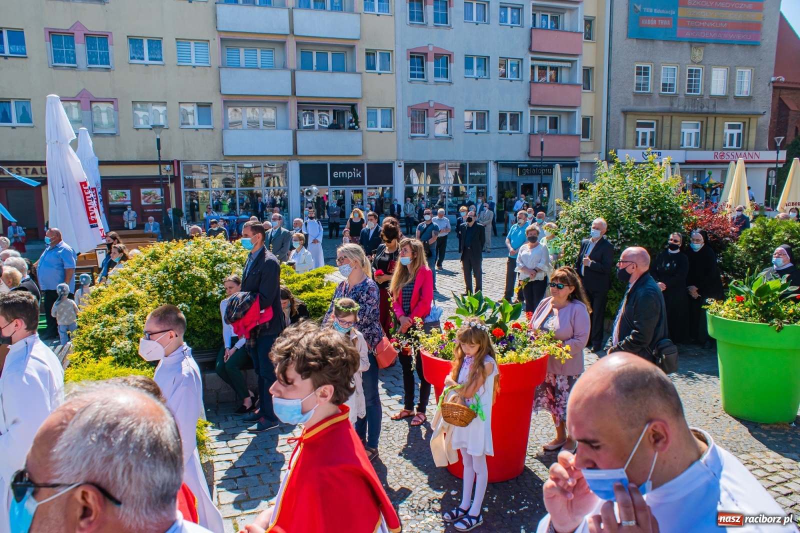 Zdjęcie w galerii na portalu naszraciborz.pl: Raciborskie procesje Bożego Ciała 2021 wiadomości z regionu
