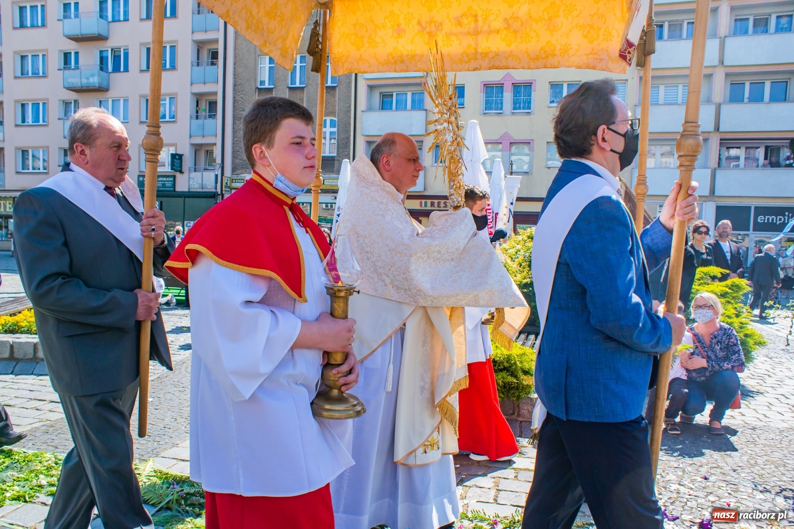 Zdjęcie w galerii na portalu naszraciborz.pl: Raciborskie procesje Bożego Ciała 2021 wiadomości z regionu