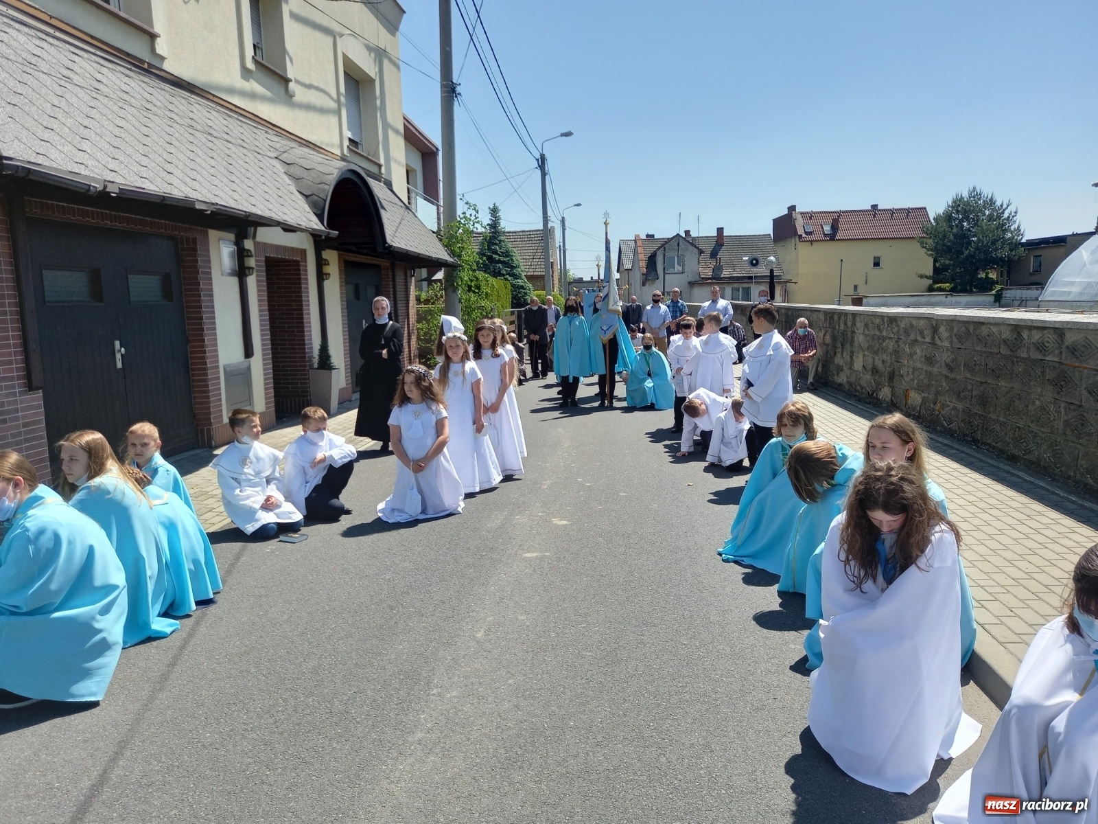 Zdjęcie w galerii na portalu naszraciborz.pl: Raciborskie procesje Bożego Ciała 2021 wiadomości z regionu