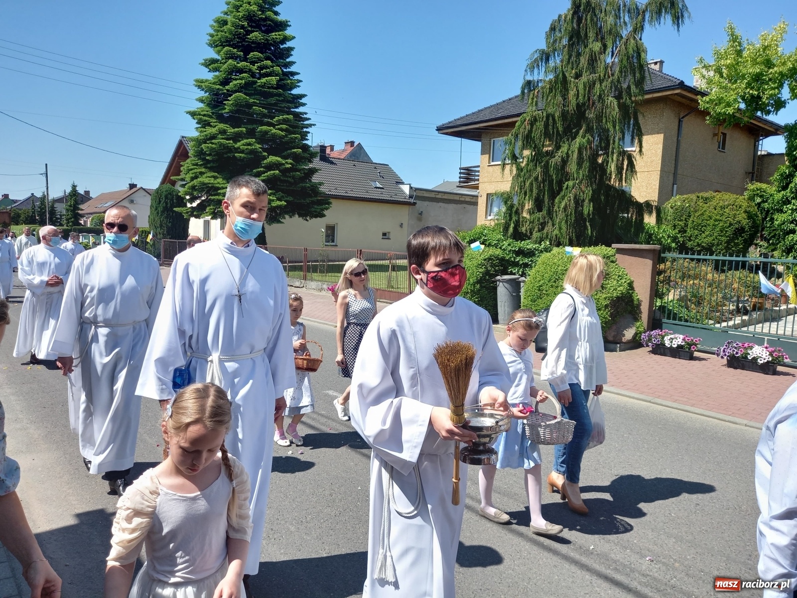 Zdjęcie w galerii na portalu naszraciborz.pl: Raciborskie procesje Bożego Ciała 2021 wiadomości z regionu