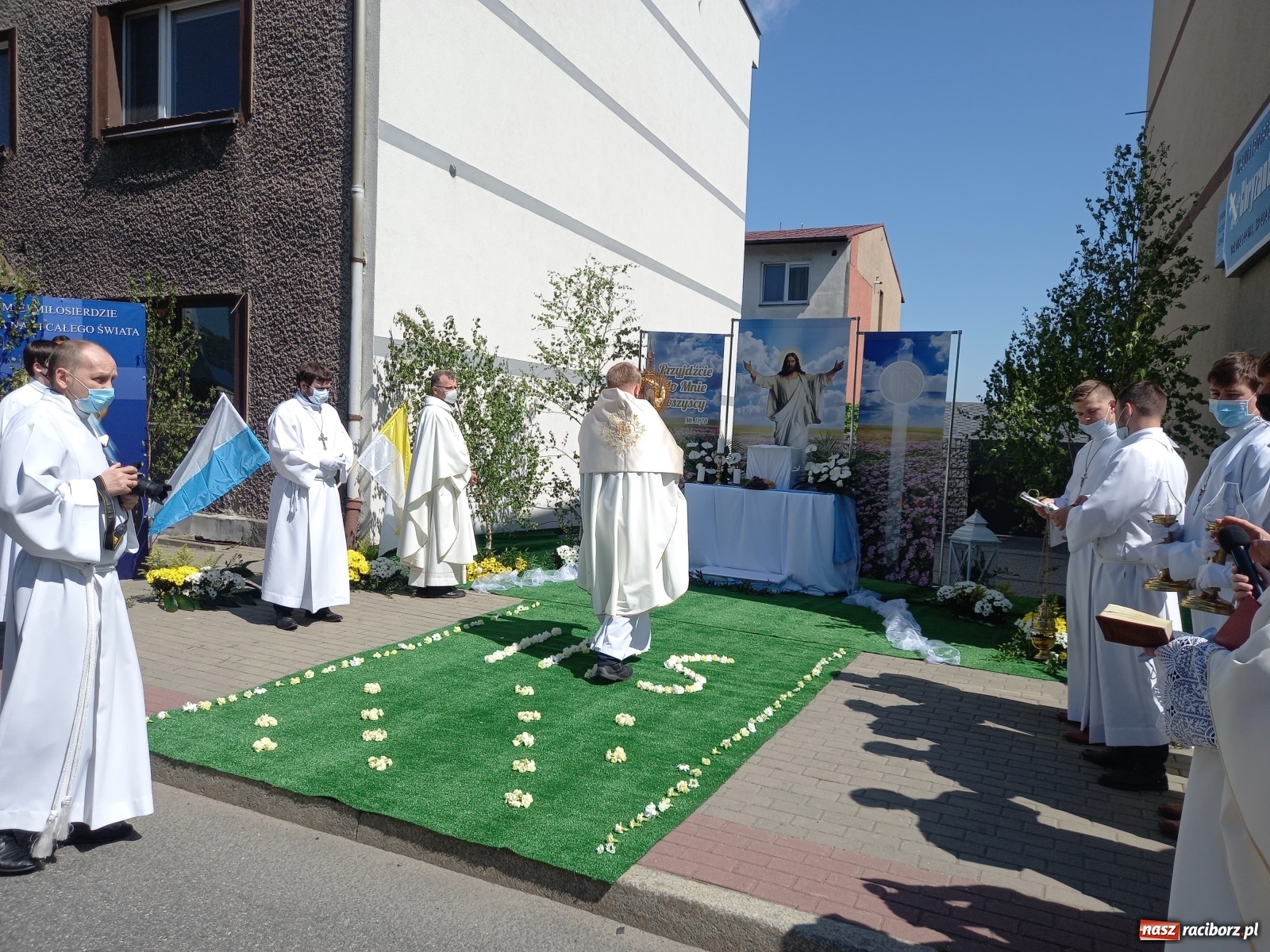 Zdjęcie w galerii na portalu naszraciborz.pl: Raciborskie procesje Bożego Ciała 2021 wiadomości z regionu
