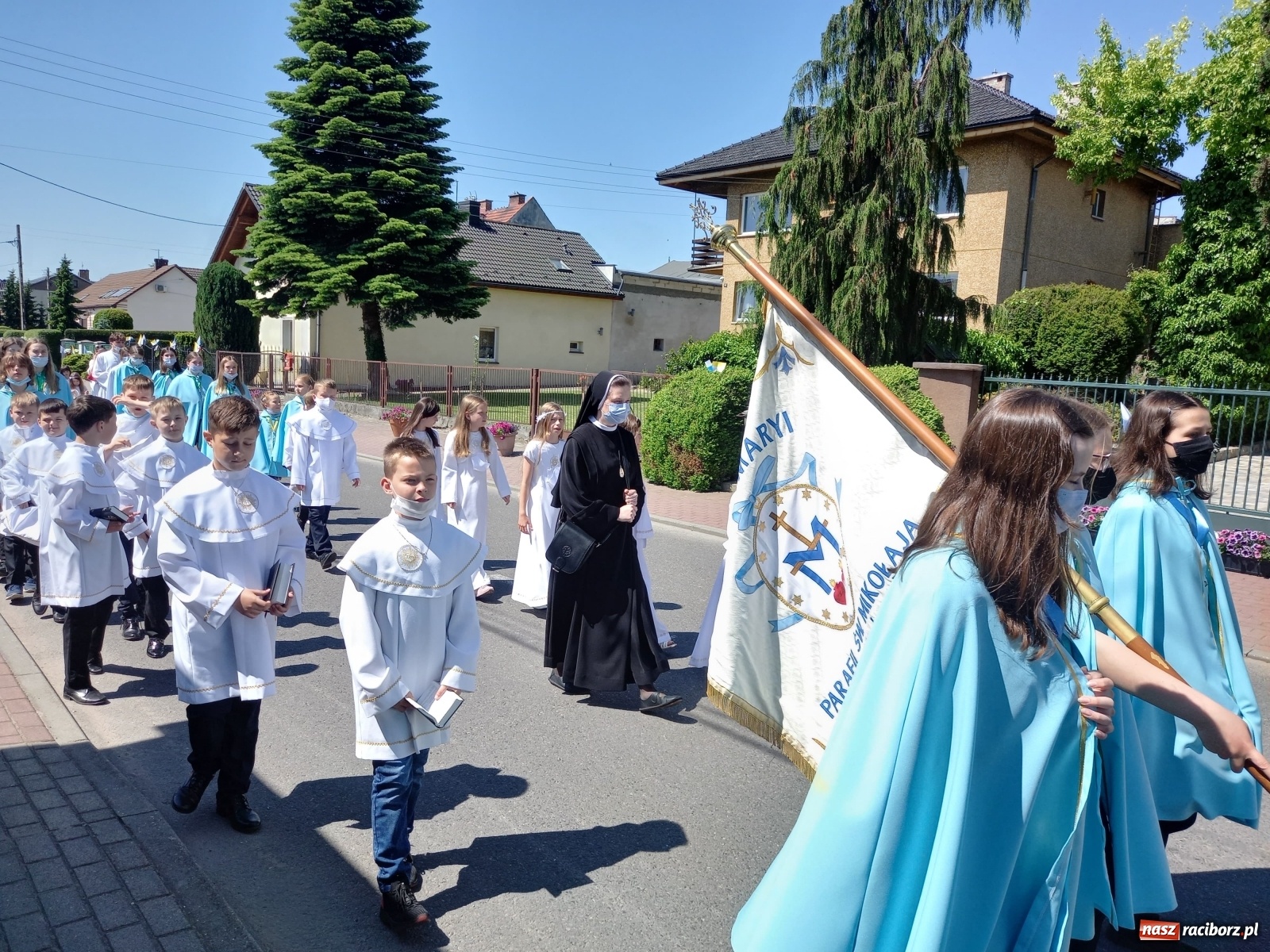 Zdjęcie w galerii na portalu naszraciborz.pl: Raciborskie procesje Bożego Ciała 2021 wiadomości z regionu