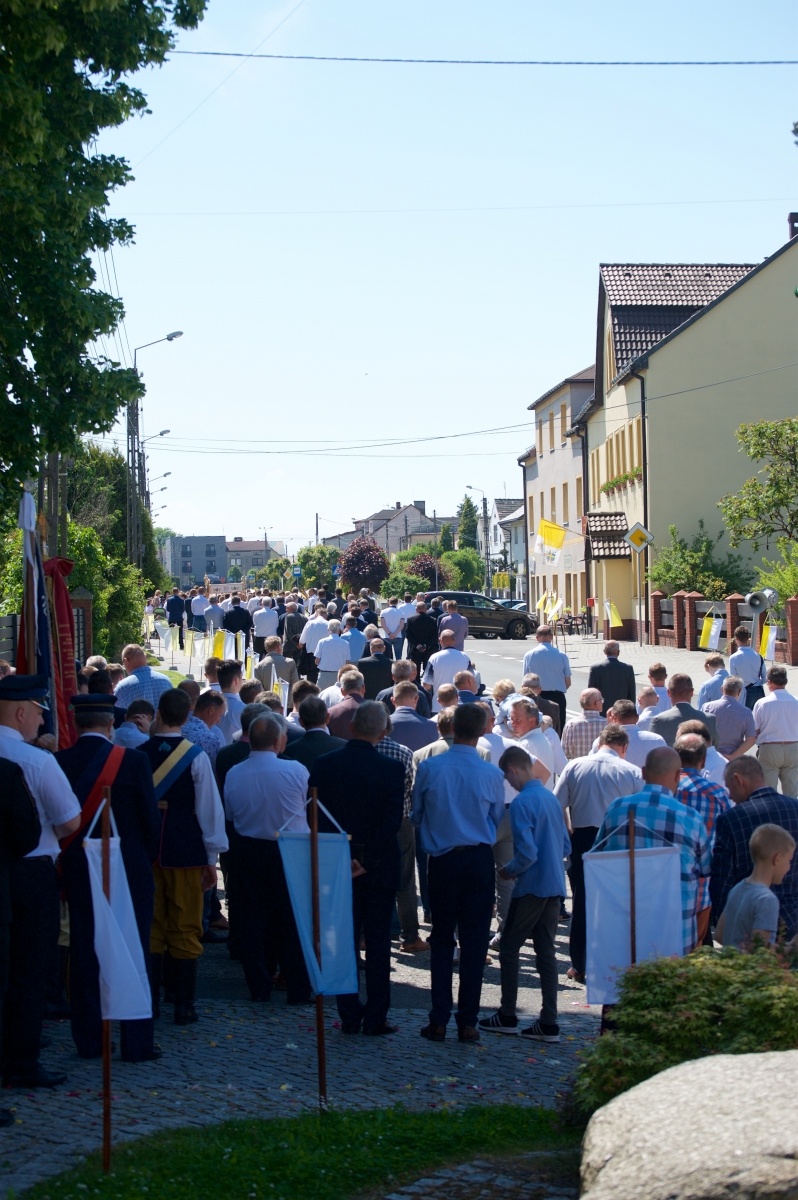 Zdjęcie w galerii na portalu naszraciborz.pl: Procesja Bożego Ciała w Tworkowie wiadomości z regionu