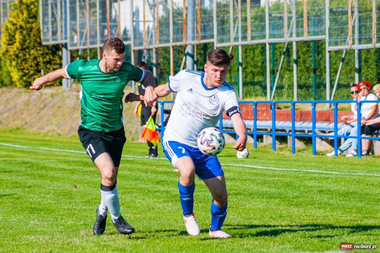 Zdjęcie w galerii na portalu naszraciborz.pl: Gol do szatni nie załamał gości. Zabełków odwrócił losy meczu [FOTO]  wiadomości z regionu