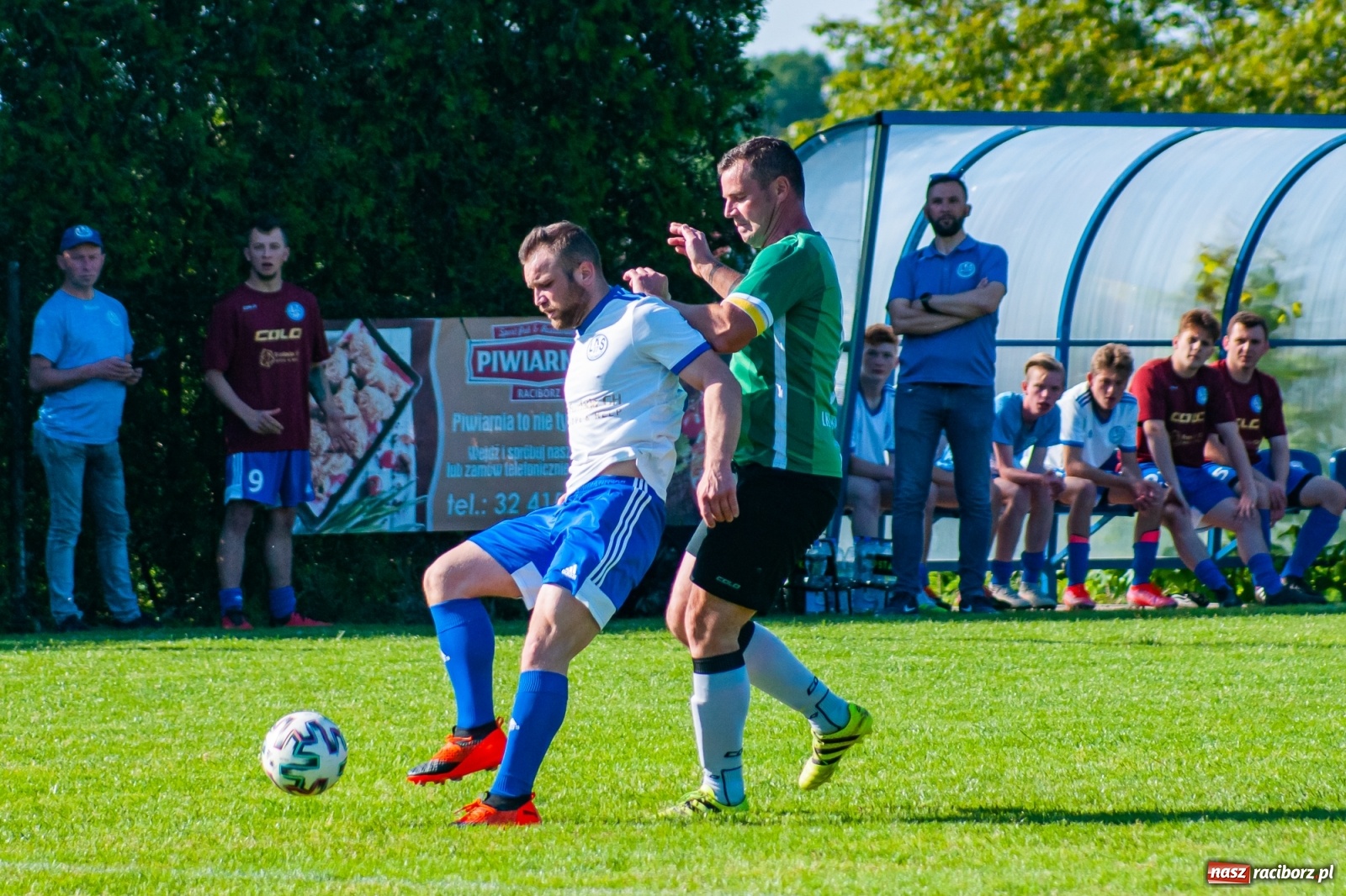 Zdjęcie w galerii na portalu naszraciborz.pl: Gol do szatni nie załamał gości. Zabełków odwrócił losy meczu [FOTO]  wiadomości z regionu
