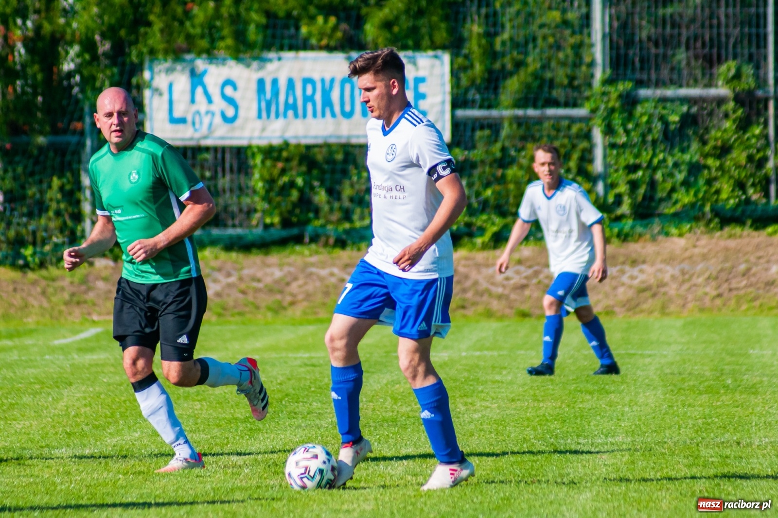 Zdjęcie w galerii na portalu naszraciborz.pl: Gol do szatni nie załamał gości. Zabełków odwrócił losy meczu [FOTO]  wiadomości z regionu