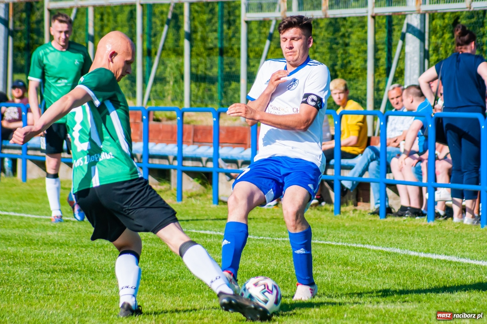 Zdjęcie w galerii na portalu naszraciborz.pl: Gol do szatni nie załamał gości. Zabełków odwrócił losy meczu [FOTO]  wiadomości z regionu