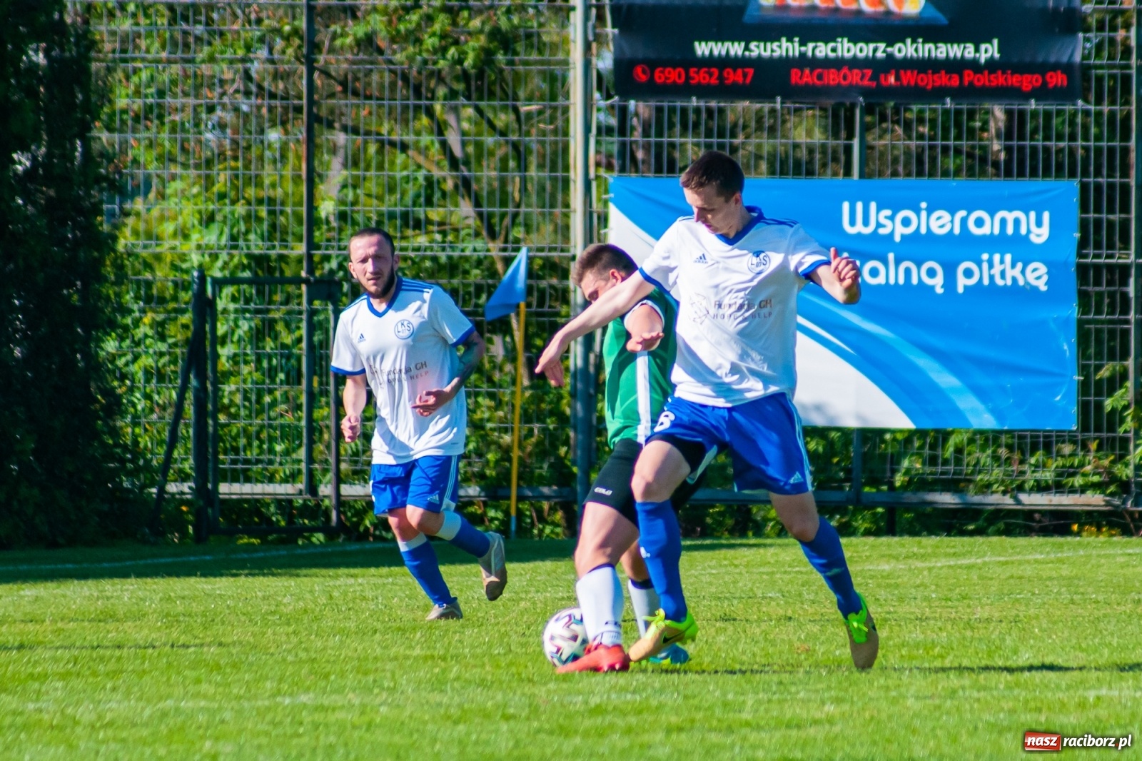 Zdjęcie w galerii na portalu naszraciborz.pl: Gol do szatni nie załamał gości. Zabełków odwrócił losy meczu [FOTO]  wiadomości z regionu