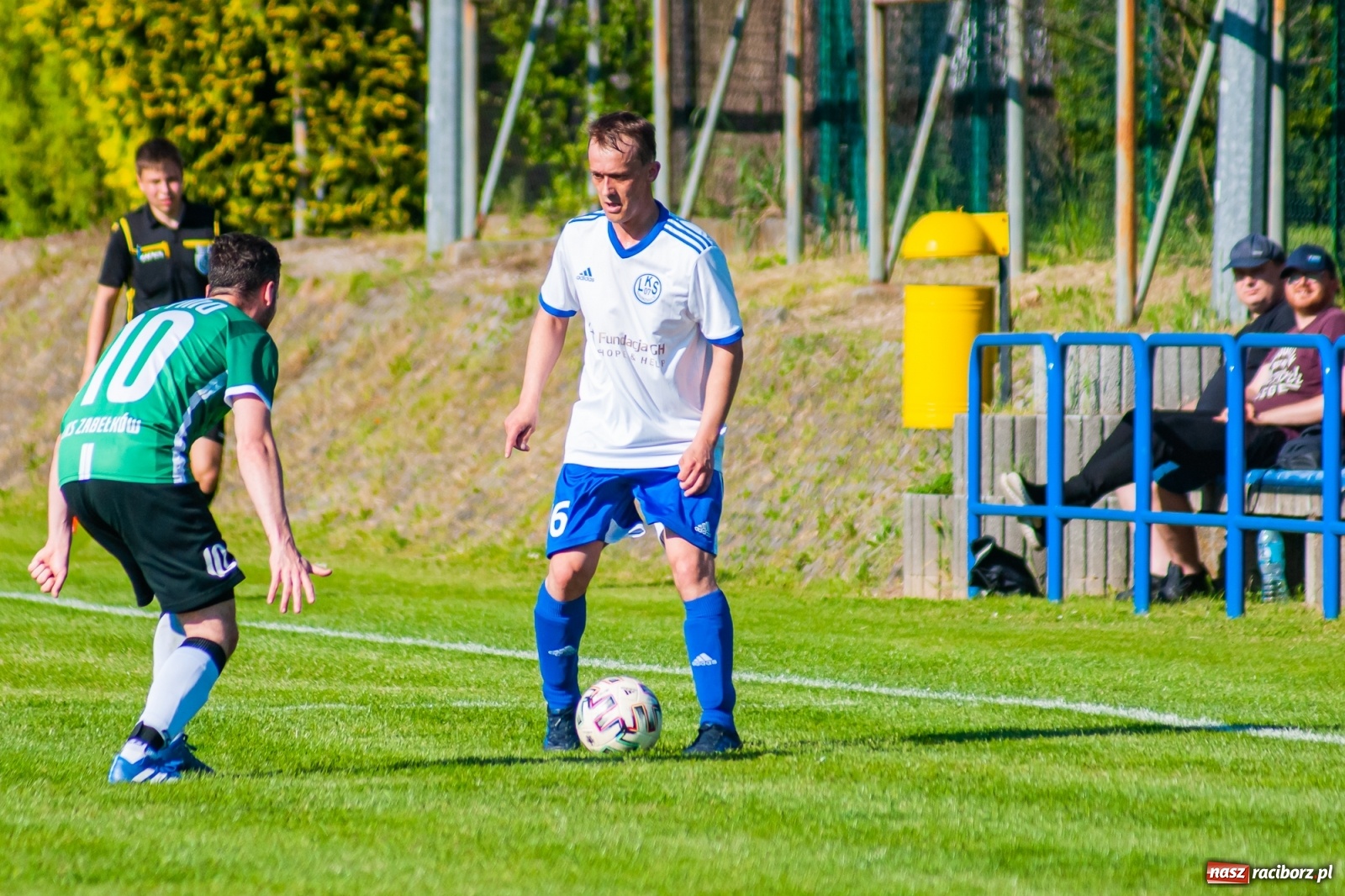Zdjęcie w galerii na portalu naszraciborz.pl: Gol do szatni nie załamał gości. Zabełków odwrócił losy meczu [FOTO]  wiadomości z regionu