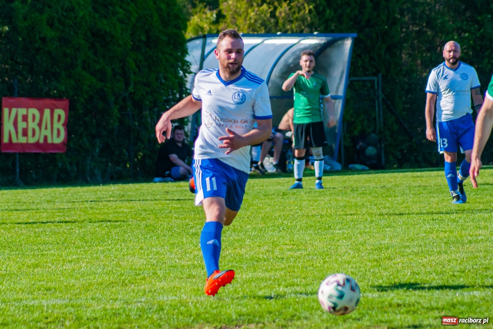 Zdjęcie w galerii na portalu naszraciborz.pl: Gol do szatni nie załamał gości. Zabełków odwrócił losy meczu [FOTO]  wiadomości z regionu