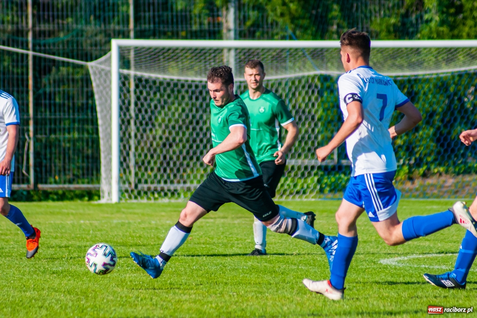 Zdjęcie w galerii na portalu naszraciborz.pl: Gol do szatni nie załamał gości. Zabełków odwrócił losy meczu [FOTO]  wiadomości z regionu