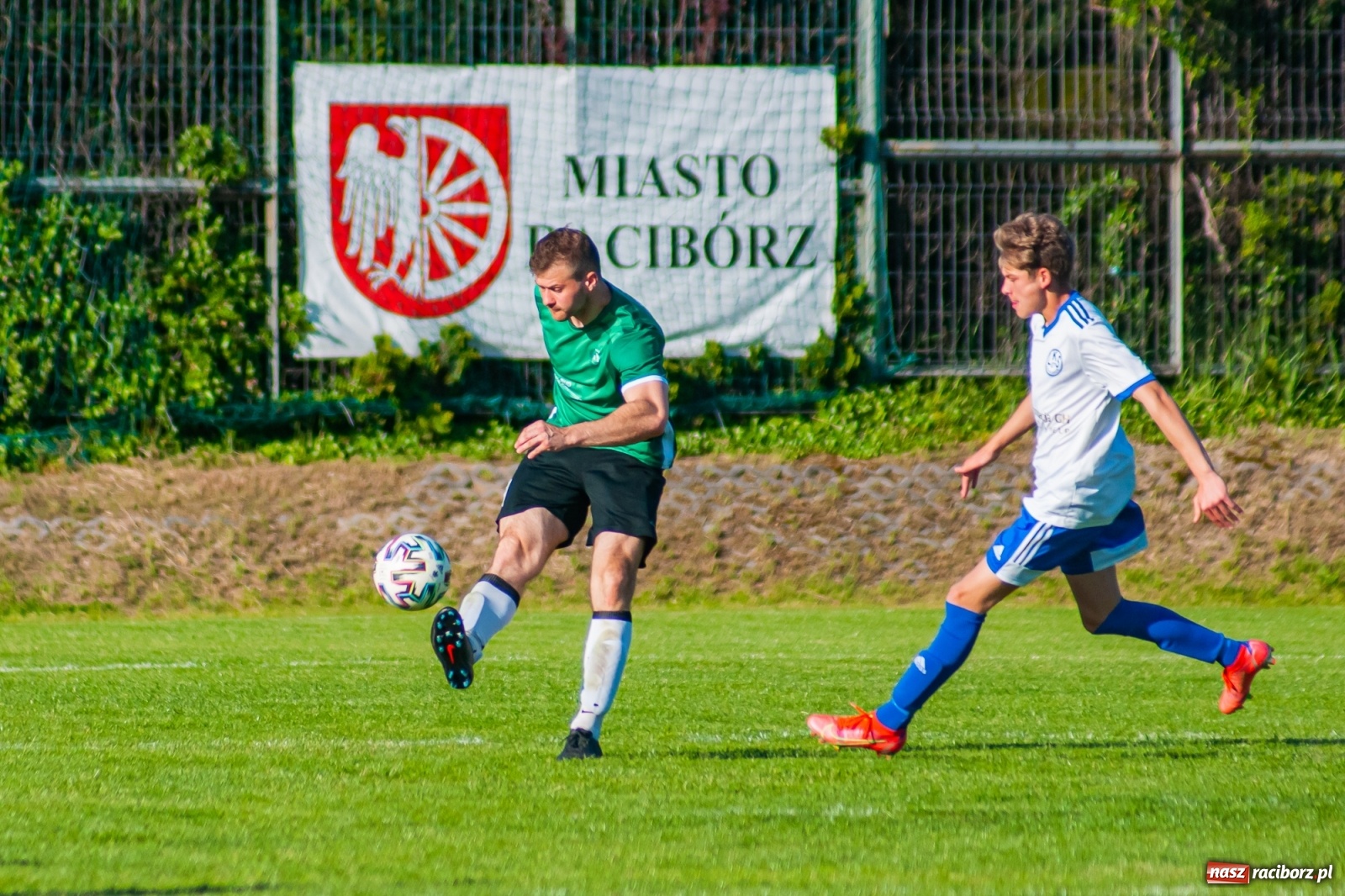 Zdjęcie w galerii na portalu naszraciborz.pl: Gol do szatni nie załamał gości. Zabełków odwrócił losy meczu [FOTO]  wiadomości z regionu