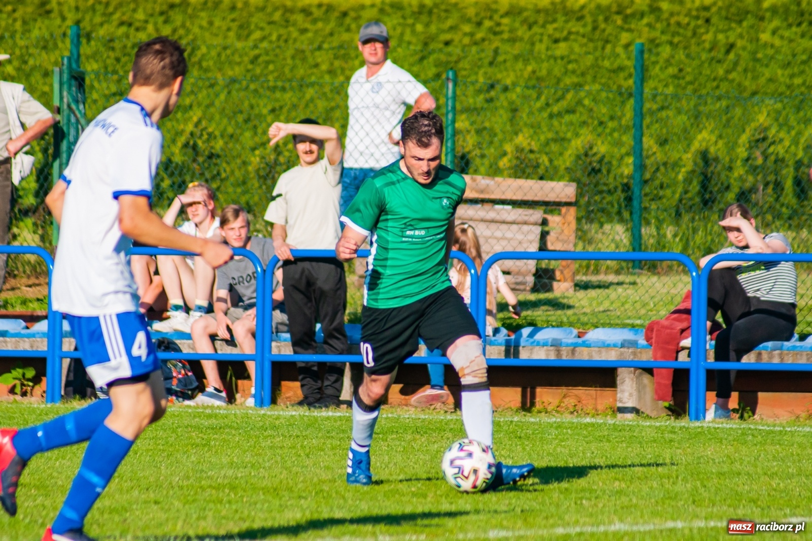 Zdjęcie w galerii na portalu naszraciborz.pl: Gol do szatni nie załamał gości. Zabełków odwrócił losy meczu [FOTO]  wiadomości z regionu
