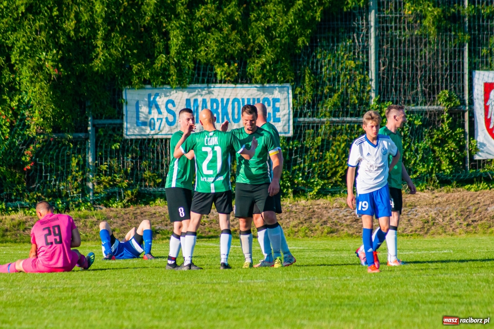 Zdjęcie w galerii na portalu naszraciborz.pl: Gol do szatni nie załamał gości. Zabełków odwrócił losy meczu [FOTO]  wiadomości z regionu