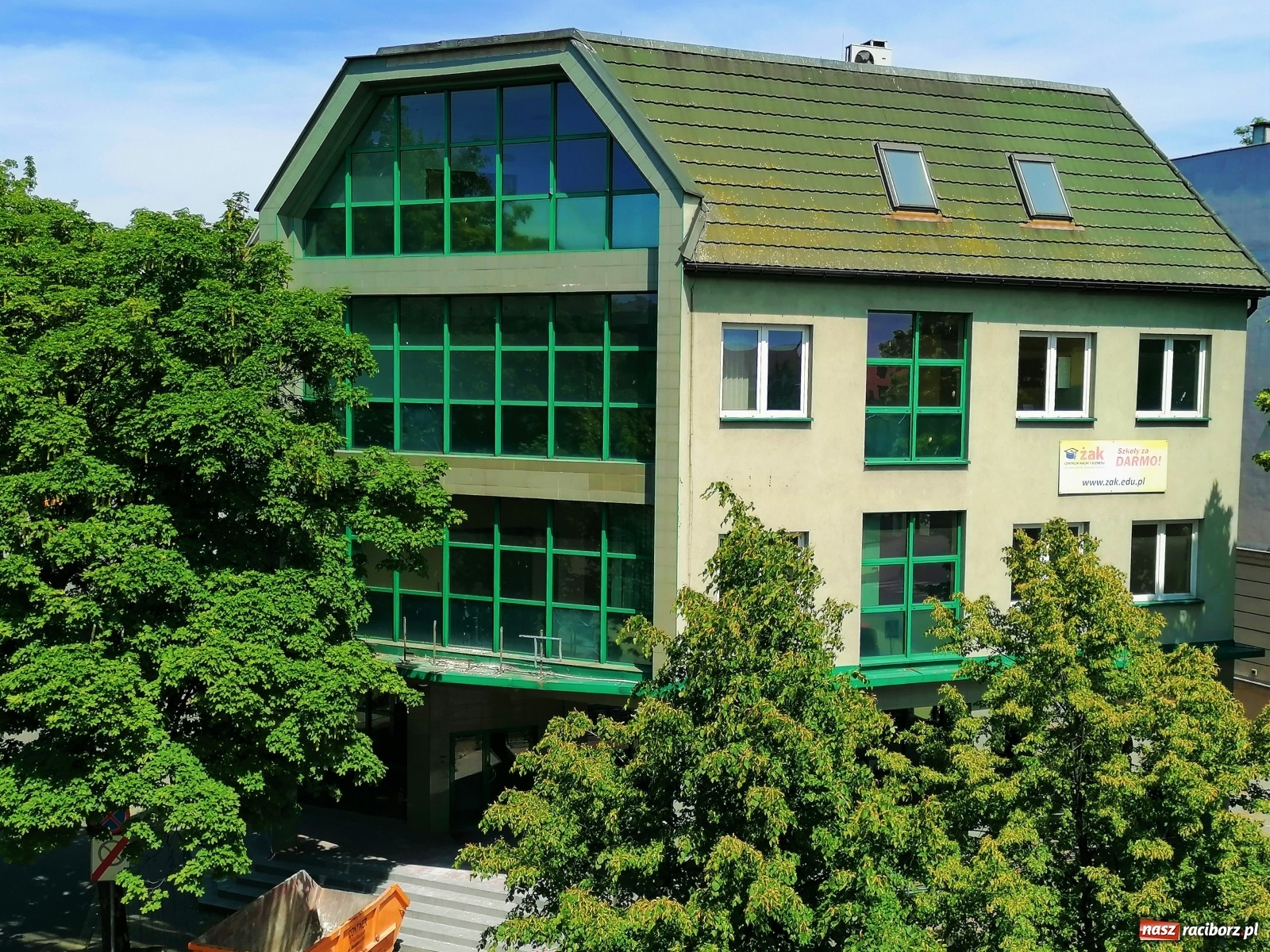 Zdjęcie w galerii na portalu naszraciborz.pl: Biurowiec przy Batorego znalazł nabywcę. To duża spółka spod Raciborza wiadomości z regionu