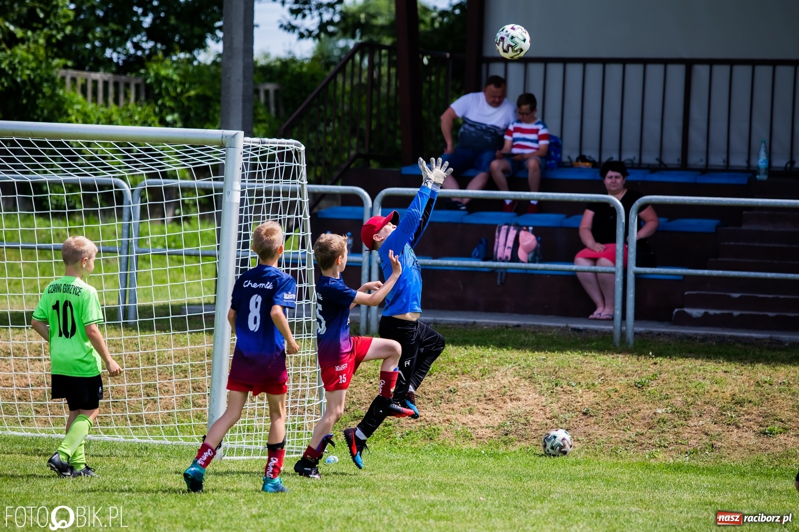 Zdjęcie w galerii na portalu naszraciborz.pl: Drugi dzień turnieju piłkarskiego w Nędzy wiadomości z regionu