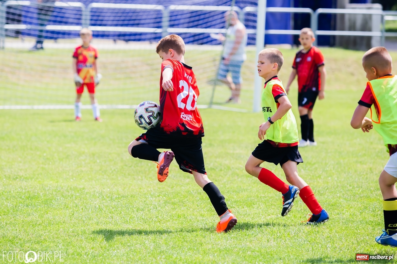 Zdjęcie w galerii na portalu naszraciborz.pl: Drugi dzień turnieju piłkarskiego w Nędzy wiadomości z regionu