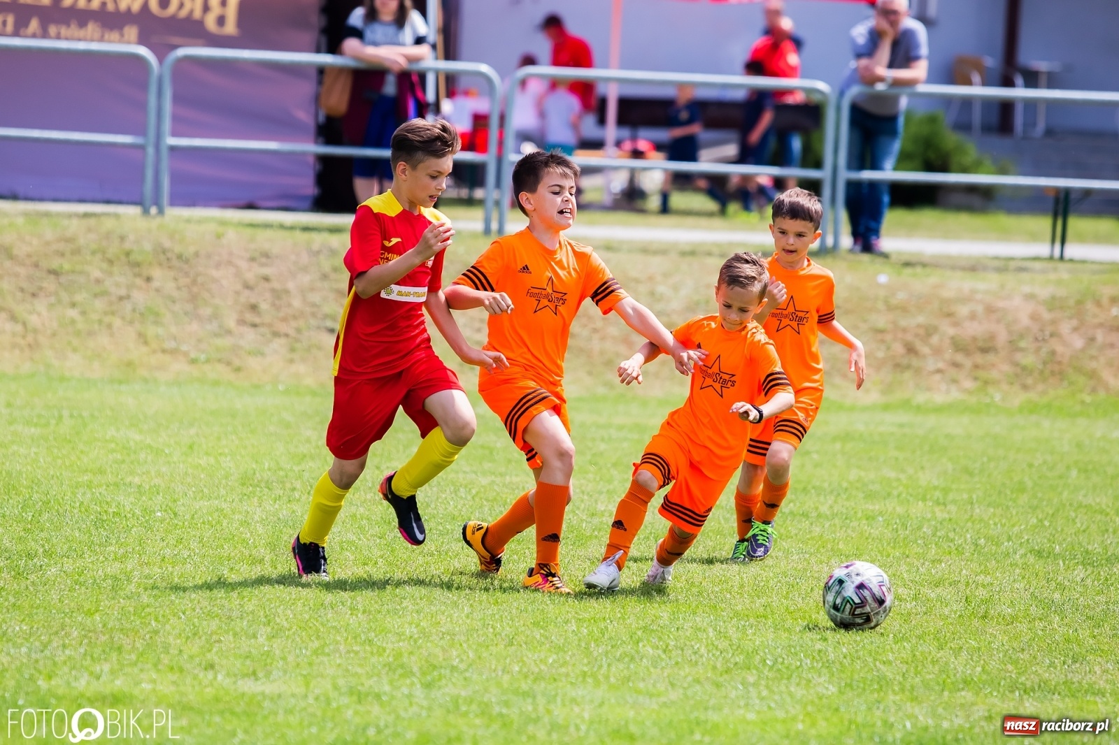 Zdjęcie w galerii na portalu naszraciborz.pl: Drugi dzień turnieju piłkarskiego w Nędzy wiadomości z regionu