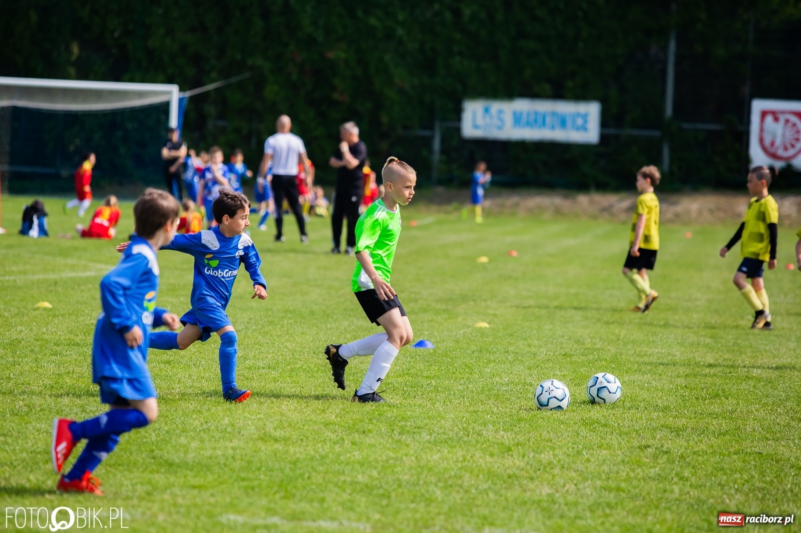 Zdjęcie w galerii na portalu naszraciborz.pl: Turniej Małych Bajtli w Markowicach. Emocji i dobrej zabawy co nie miara [FOTO] wiadomości z regionu