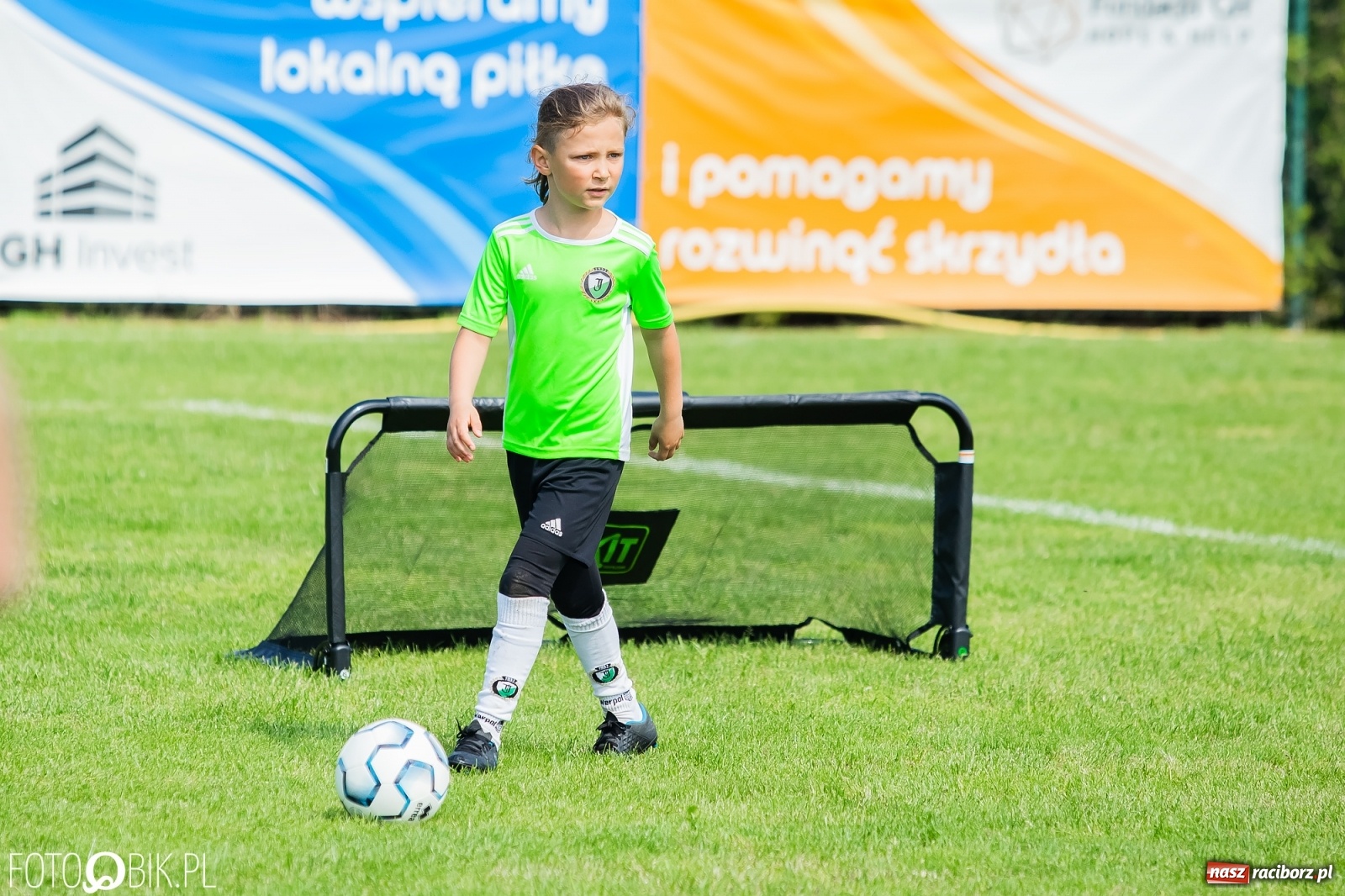 Zdjęcie w galerii na portalu naszraciborz.pl: Turniej Małych Bajtli w Markowicach. Emocji i dobrej zabawy co nie miara [FOTO] wiadomości z regionu