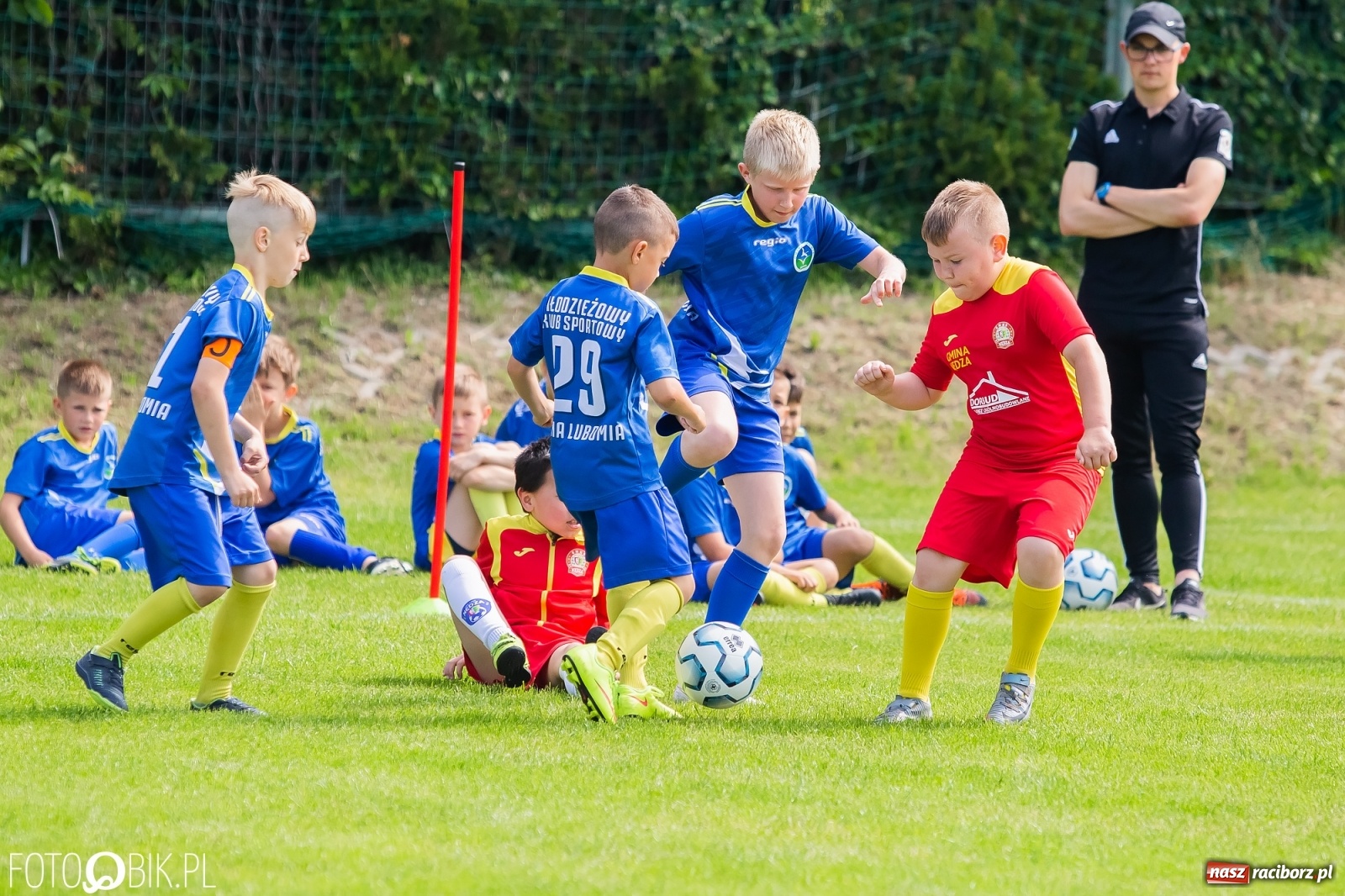 Zdjęcie w galerii na portalu naszraciborz.pl: Turniej Małych Bajtli w Markowicach. Emocji i dobrej zabawy co nie miara [FOTO] wiadomości z regionu