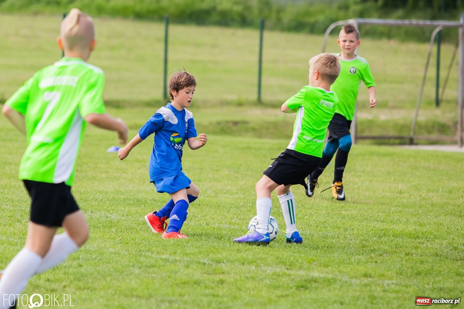 Zdjęcie w galerii na portalu naszraciborz.pl: Turniej Małych Bajtli w Markowicach. Emocji i dobrej zabawy co nie miara [FOTO] wiadomości z regionu