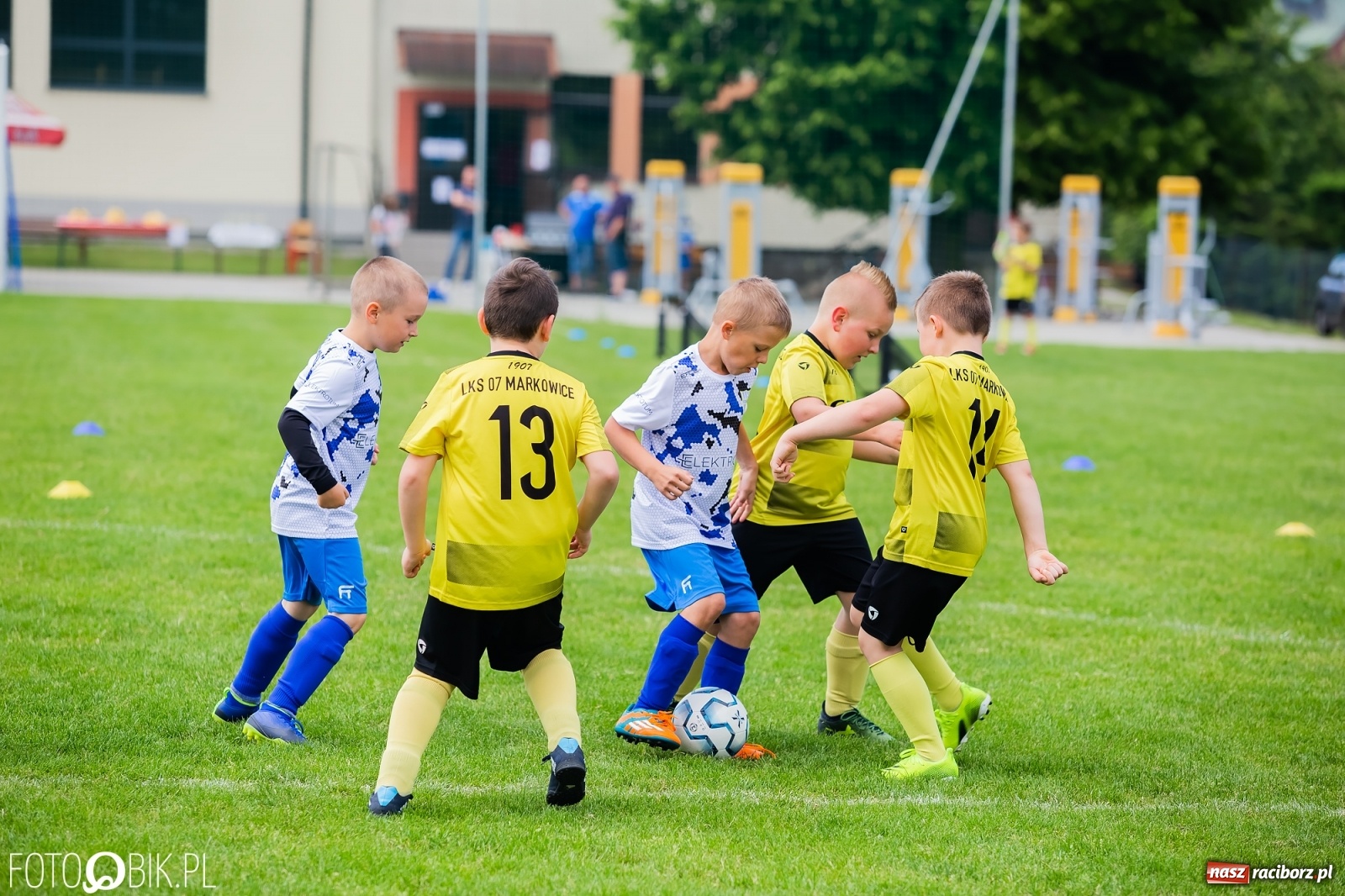 Zdjęcie w galerii na portalu naszraciborz.pl: Turniej Małych Bajtli w Markowicach. Emocji i dobrej zabawy co nie miara [FOTO] wiadomości z regionu