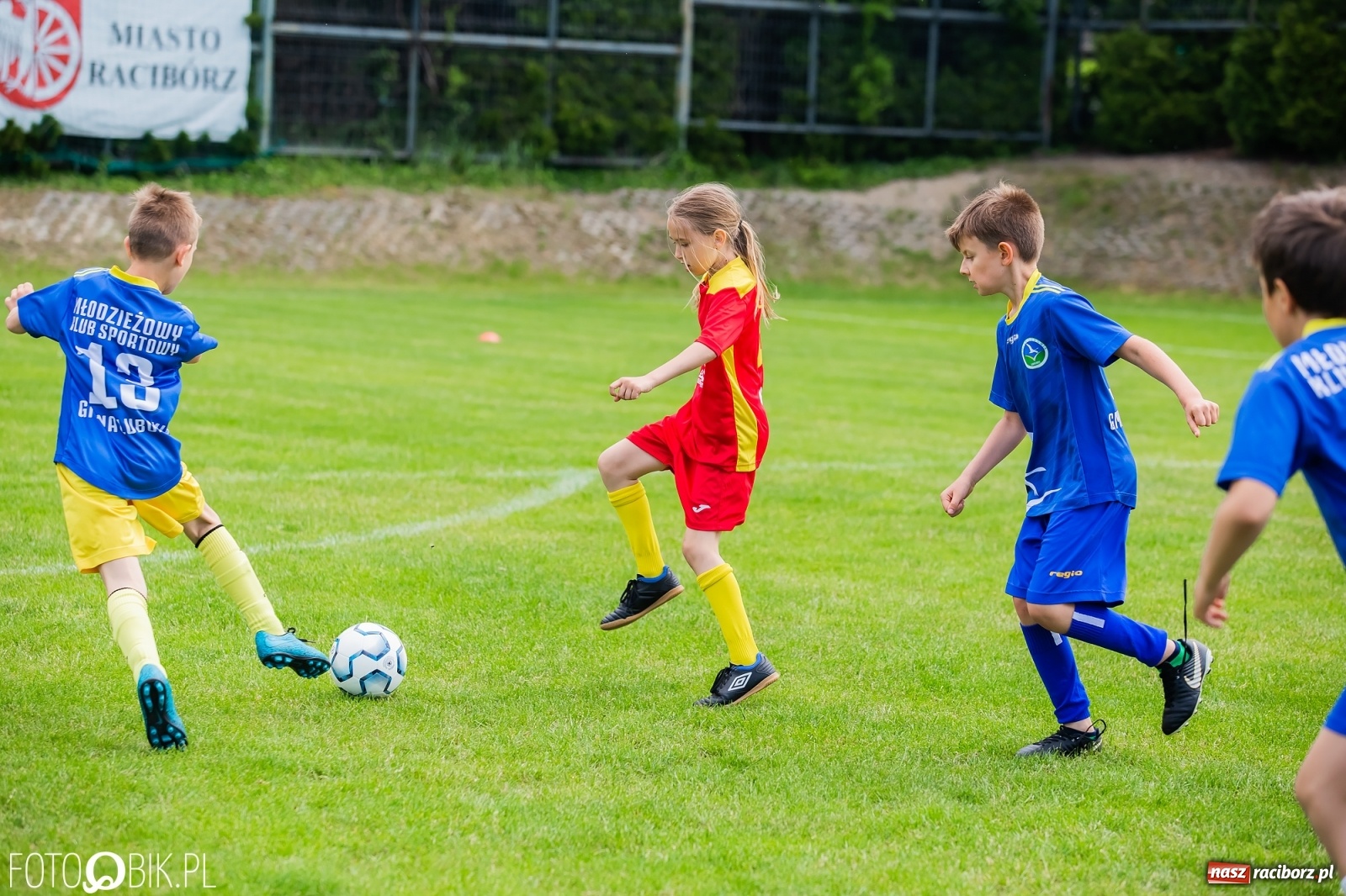 Zdjęcie w galerii na portalu naszraciborz.pl: Turniej Małych Bajtli w Markowicach. Emocji i dobrej zabawy co nie miara [FOTO] wiadomości z regionu