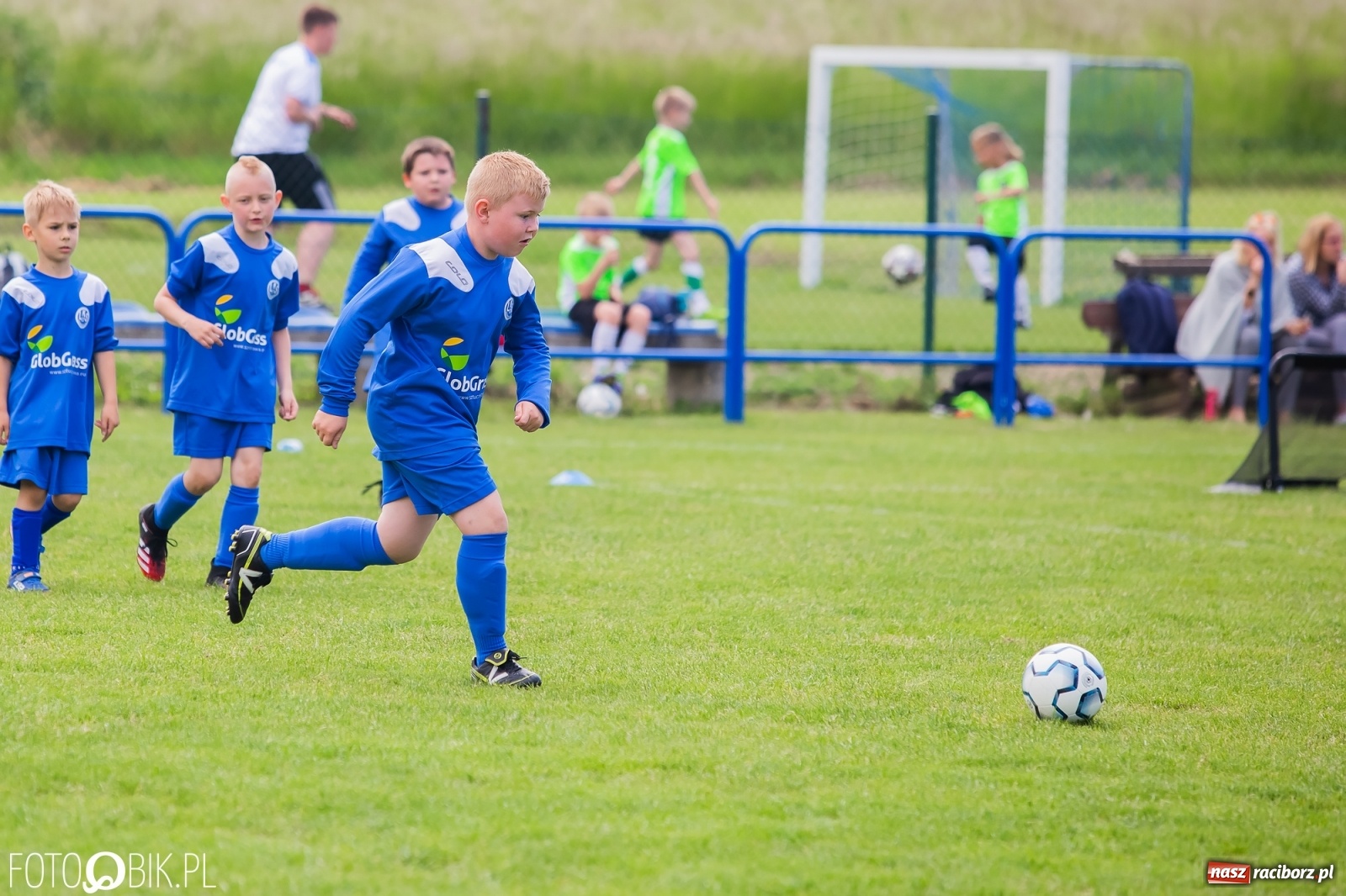 Zdjęcie w galerii na portalu naszraciborz.pl: Turniej Małych Bajtli w Markowicach. Emocji i dobrej zabawy co nie miara [FOTO] wiadomości z regionu