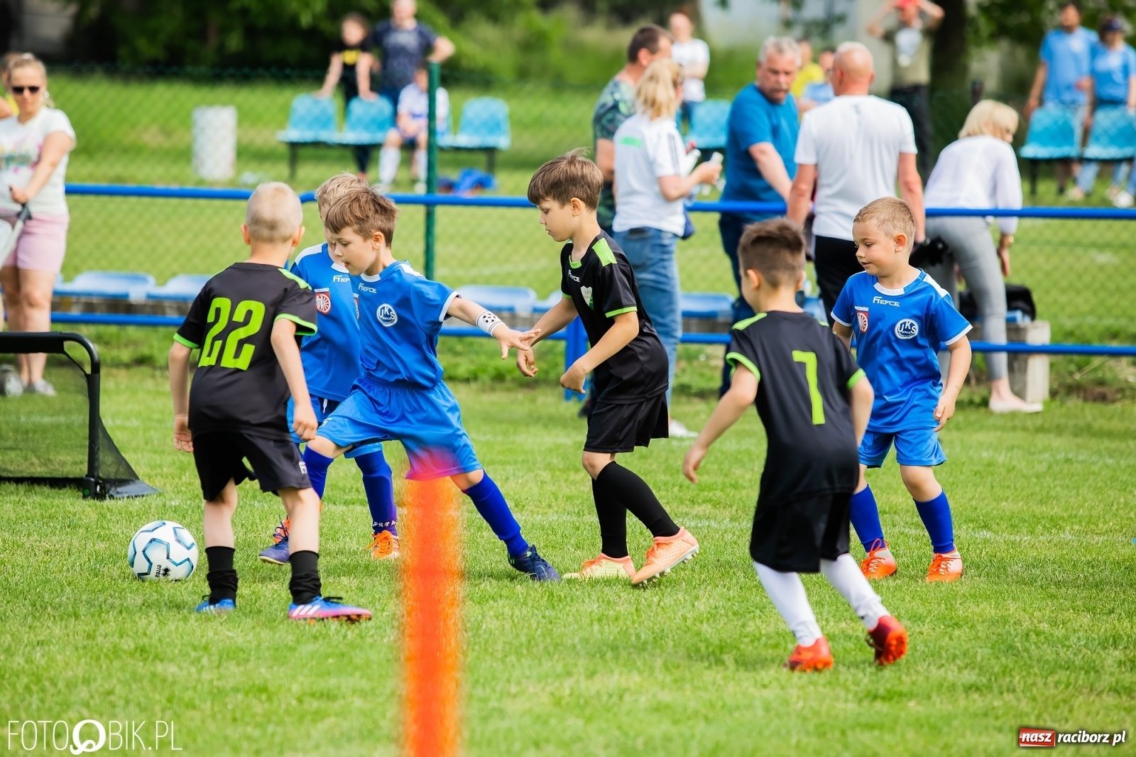 Zdjęcie w galerii na portalu naszraciborz.pl: Turniej Małych Bajtli w Markowicach. Emocji i dobrej zabawy co nie miara [FOTO] wiadomości z regionu