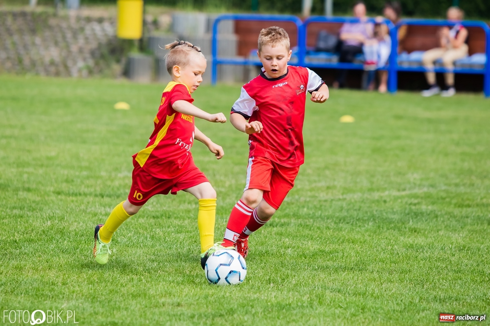 Zdjęcie w galerii na portalu naszraciborz.pl: Turniej Małych Bajtli w Markowicach. Emocji i dobrej zabawy co nie miara [FOTO] wiadomości z regionu