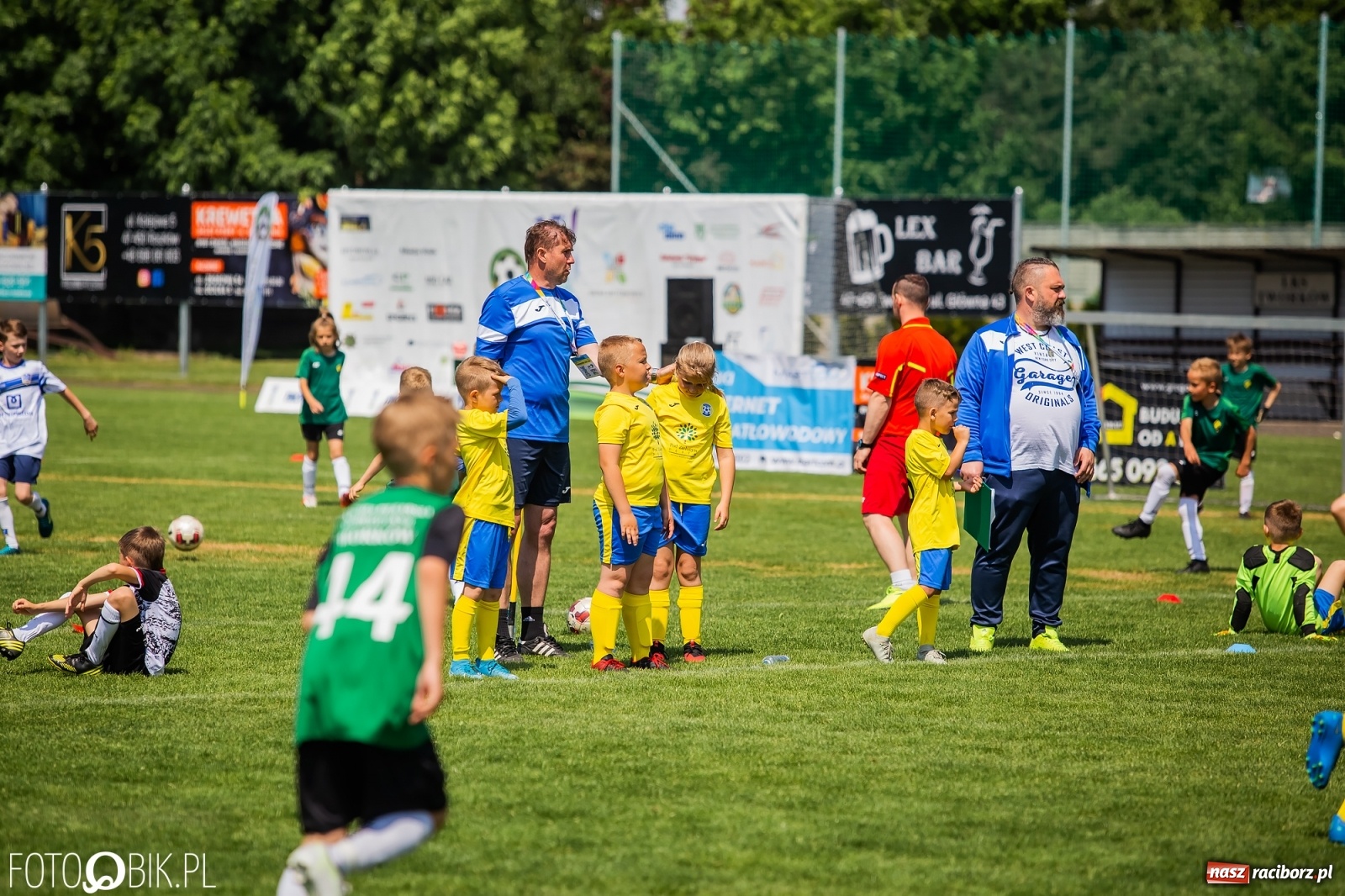 Zdjęcie w galerii na portalu naszraciborz.pl: Rozpoczęła się ósma edycja Tworków Cup. Rywalizował rocznik 2012 [FOTO] wiadomości z regionu
