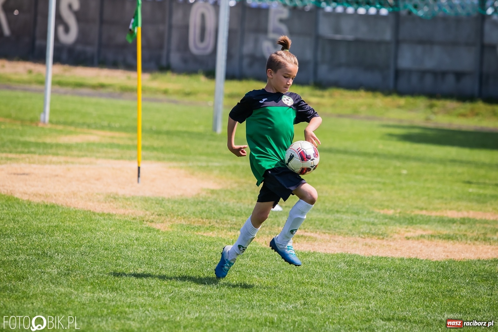 Zdjęcie w galerii na portalu naszraciborz.pl: Rozpoczęła się ósma edycja Tworków Cup. Rywalizował rocznik 2012 [FOTO] wiadomości z regionu