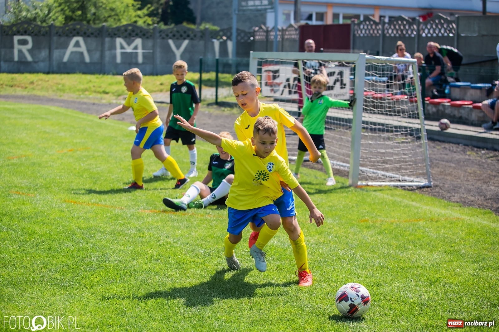 Zdjęcie w galerii na portalu naszraciborz.pl: Rozpoczęła się ósma edycja Tworków Cup. Rywalizował rocznik 2012 [FOTO] wiadomości z regionu