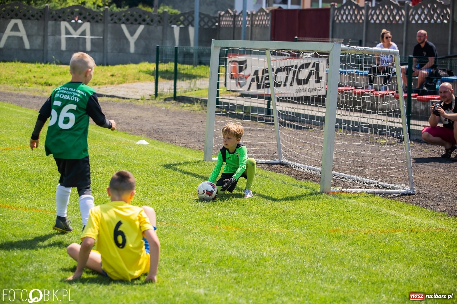 Zdjęcie w galerii na portalu naszraciborz.pl: Rozpoczęła się ósma edycja Tworków Cup. Rywalizował rocznik 2012 [FOTO] wiadomości z regionu